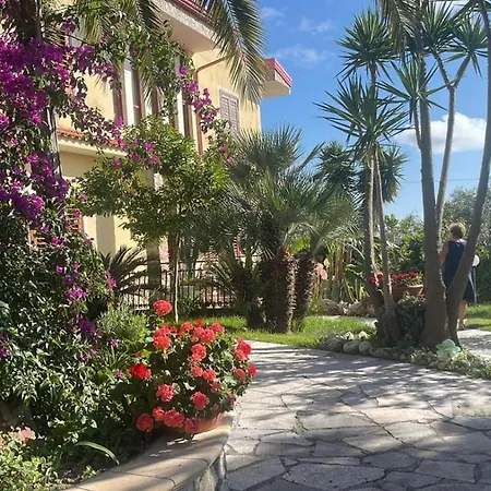 Marina Bed & Breakfast 3*