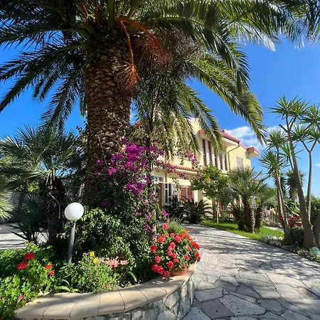 Marina B&B *