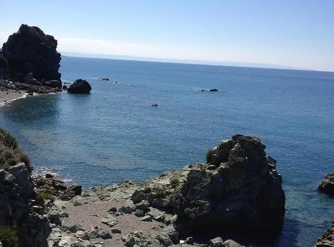 Marina לינה וארוחת בוקר