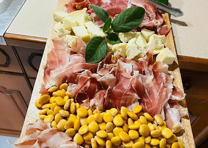 לינה וארוחת בוקר Marina Cleto