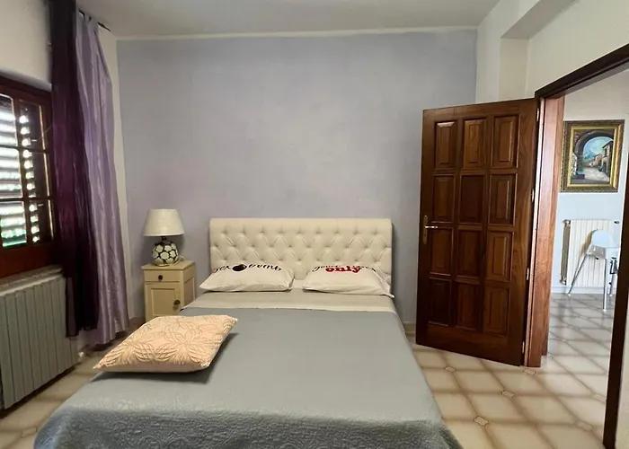 לינה וארוחת בוקר Marina Cleto