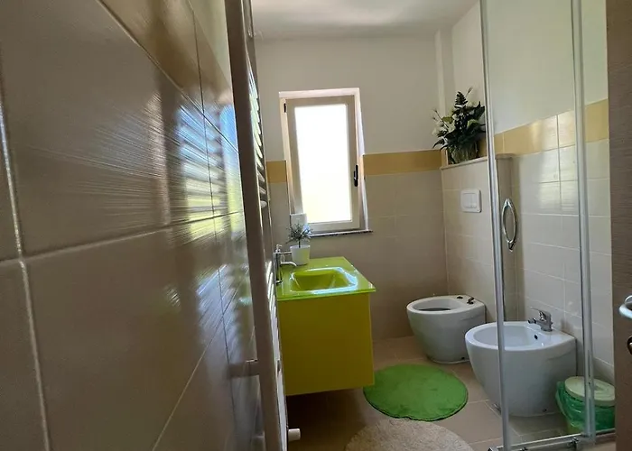 לינה וארוחת בוקר Marina